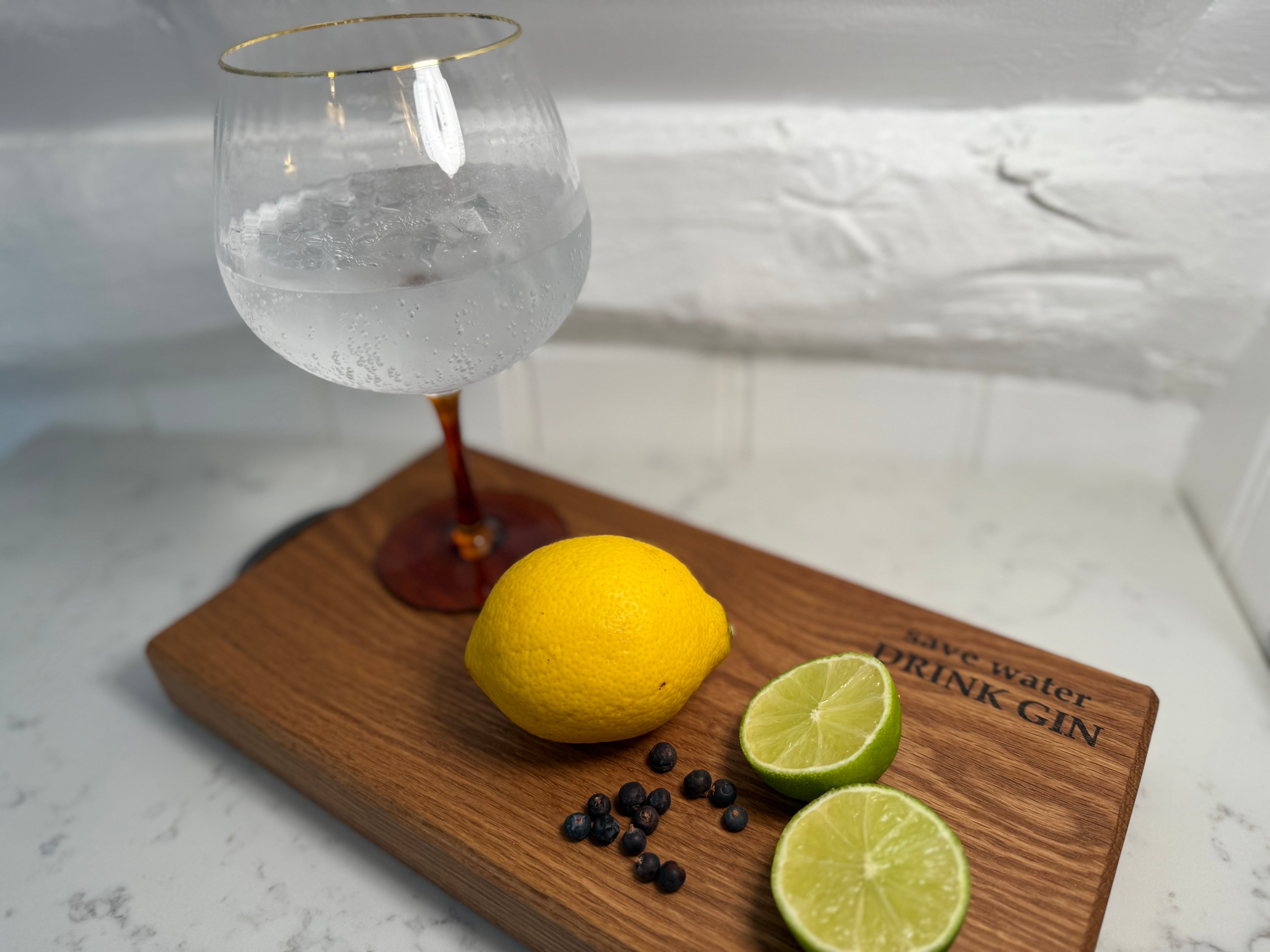 Handmade Solid Oak Gin Serving Board: Cocktail Bar Decor - Personalisable
