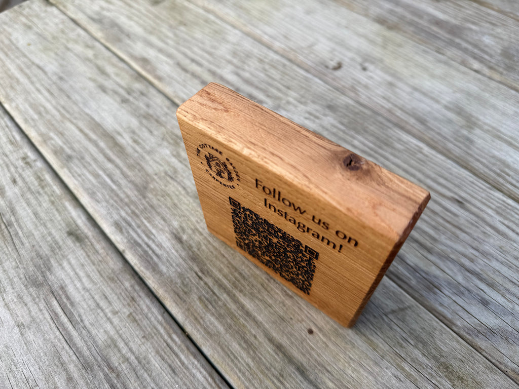 Solid Oak Tabletop/Desk/Reception Sign: Customisable Tabletop Display - QR Code