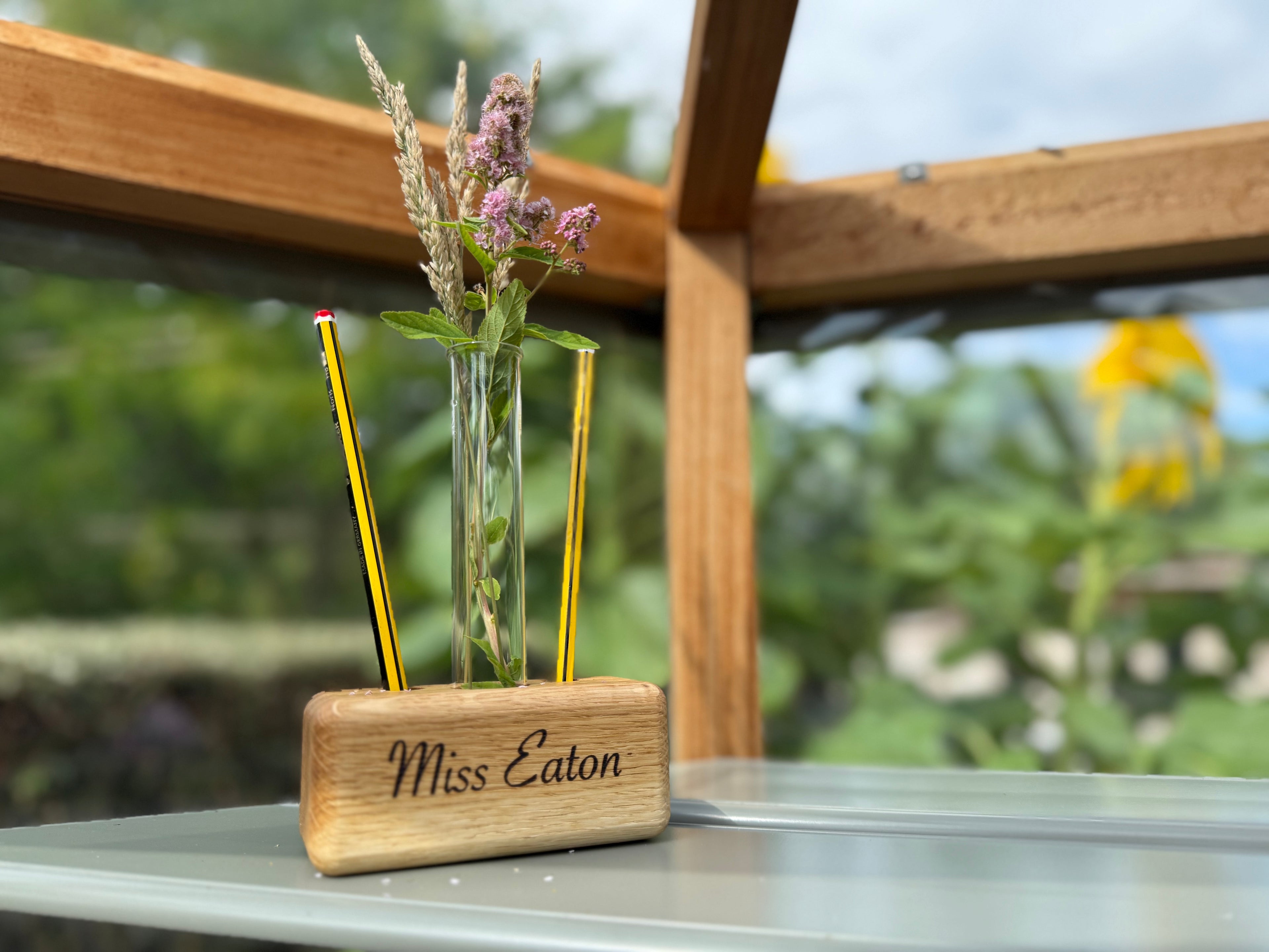 Handmade Solid Oak Desk Organizer: Mini Vase & Pen Stand