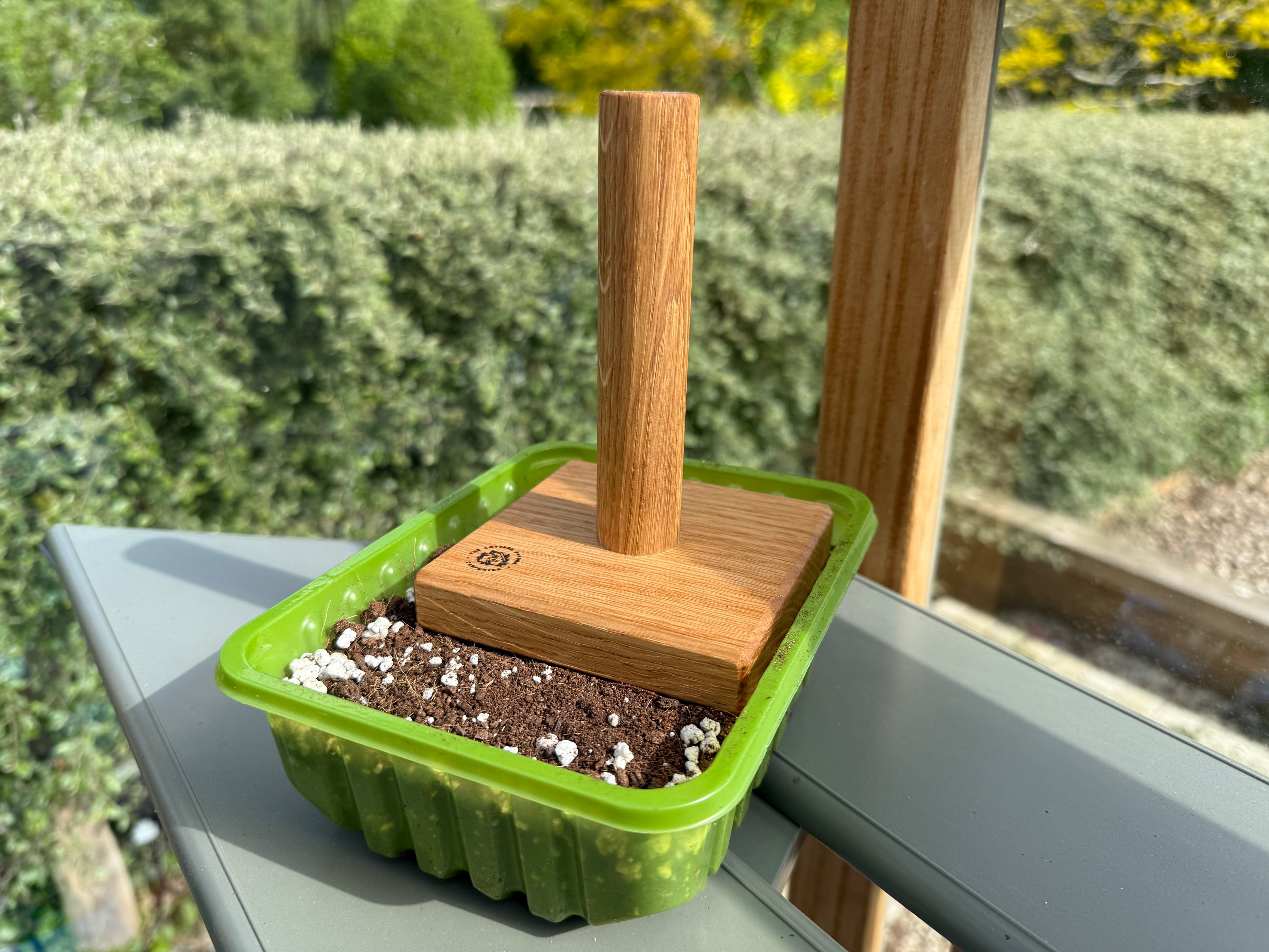 Handmade Solid Oak Seed Tamper: Natural Wood Garden Gift - 100x100mm
