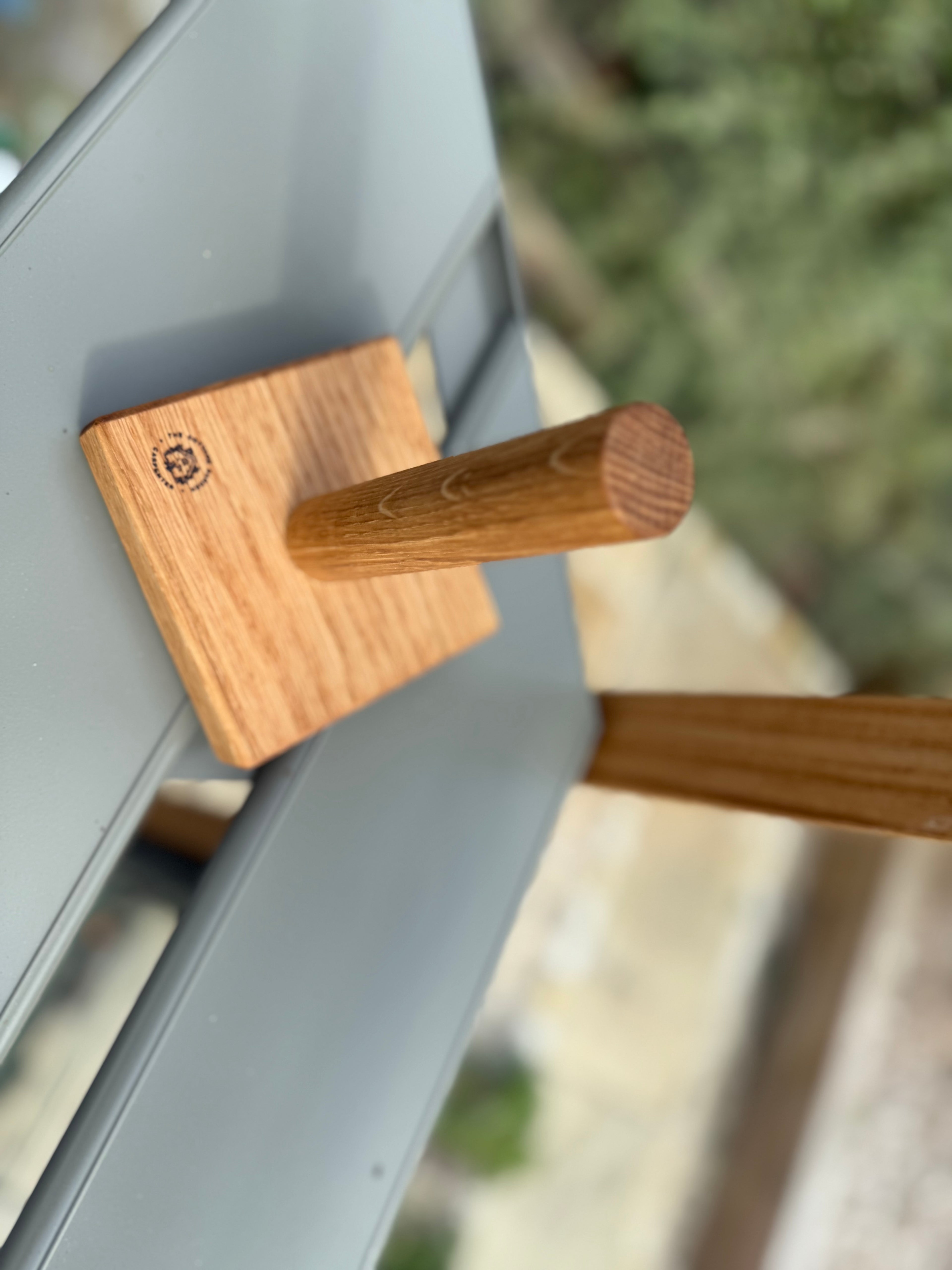 Handmade Solid Oak Seed Tamper: Natural Wood Garden Gift - 100x100mm